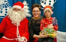 Mikołaj wraz z W&oacute;jhtem Gminy Brody odwiedził wszystkie przedszkola i punkty dziennego opiekuna dla dzieci do lat 3 132