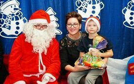 Mikołaj wraz z W&oacute;jhtem Gminy Brody odwiedził wszystkie przedszkola i punkty dziennego opiekuna dla dzieci do lat 3 138