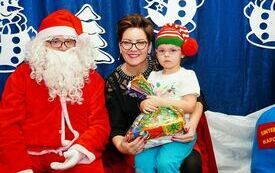 Mikołaj wraz z W&oacute;jhtem Gminy Brody odwiedził wszystkie przedszkola i punkty dziennego opiekuna dla dzieci do lat 3 146