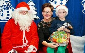 Mikołaj wraz z W&oacute;jhtem Gminy Brody odwiedził wszystkie przedszkola i punkty dziennego opiekuna dla dzieci do lat 3 147