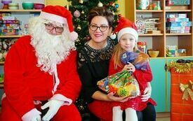 Mikołaj wraz z W&oacute;jhtem Gminy Brody odwiedził wszystkie przedszkola i punkty dziennego opiekuna dla dzieci do lat 3 179