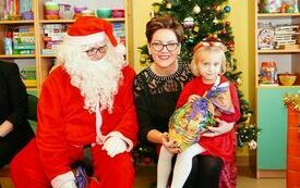 Mikołaj wraz z W&oacute;jhtem Gminy Brody odwiedził wszystkie przedszkola i punkty dziennego opiekuna dla dzieci do lat 3 207
