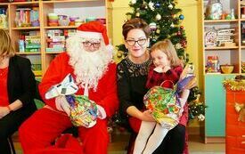 Mikołaj wraz z W&oacute;jhtem Gminy Brody odwiedził wszystkie przedszkola i punkty dziennego opiekuna dla dzieci do lat 3 208