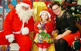 Mikołaj wraz z W&oacute;jhtem Gminy Brody odwiedził wszystkie przedszkola i punkty dziennego opiekuna dla dzieci do lat 3 230
