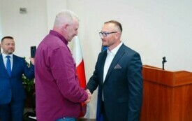 Nowy w&oacute;jt, nowa rada i atmosfera nadziei! Ślubowianie radnych i Ernesta Kumka - W&oacute;jta Gminy Brody 25