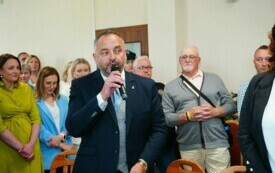 Nowy w&oacute;jt, nowa rada i atmosfera nadziei! Ślubowianie radnych i Ernesta Kumka - W&oacute;jta Gminy Brody 89