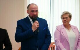 Nowy w&oacute;jt, nowa rada i atmosfera nadziei! Ślubowianie radnych i Ernesta Kumka - W&oacute;jta Gminy Brody 98