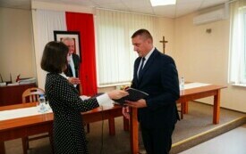 Nowy w&oacute;jt, nowa rada i atmosfera nadziei! Ślubowianie radnych i Ernesta Kumka - W&oacute;jta Gminy Brody 112