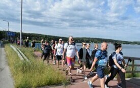Wędrowali podczas pieszego maratonu &bdquo;Wok&oacute;ł Komina&rdquo; 98