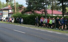 Wędrowali podczas pieszego maratonu &bdquo;Wok&oacute;ł Komina&rdquo; 115