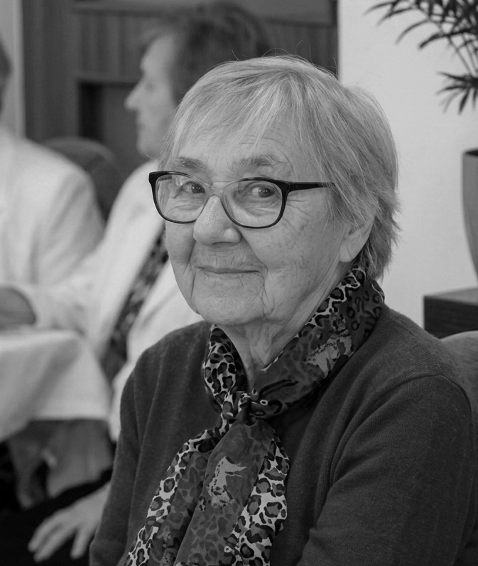 Zmarła Teodora Bereżańska Dziś,  5 sierpnia odbędzie się pogrzeb ś.p. Teodory Bereżańskiej ze Stawu Kunowskiego. W latach 2001-2007 pełniła funkcję sołtysa. Pracowała jako listonoszka. Aktywnie działała w&nbsp;Radzie Senior&oacute;w Gminy Brody. Mieszkańcy wsi zapamiętali ją jako osobę bardzo życzliwą i&nbsp;uczynną.  Msza św. żałobna odbędzie się w&nbsp;kaplicy w&nbsp;Stawie Kunowskim, 5 sierpnia o&nbsp;godzinie 15:00. Pani Teodora pochowana zostanie na&nbsp;cmentarzu parafialnym w&nbsp;Nietulisku Dużym.